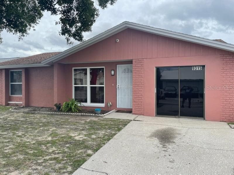 9315 CANDLEMAKER COURT TAMPA, FL 33615