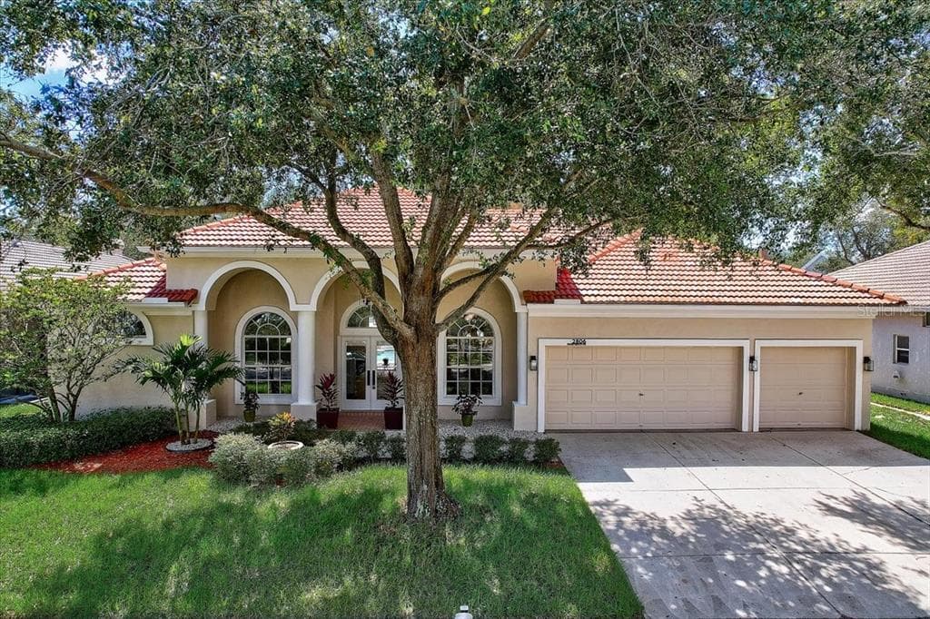 2806 SHORE BREEZE DRIVE TAMPA, FL 33611