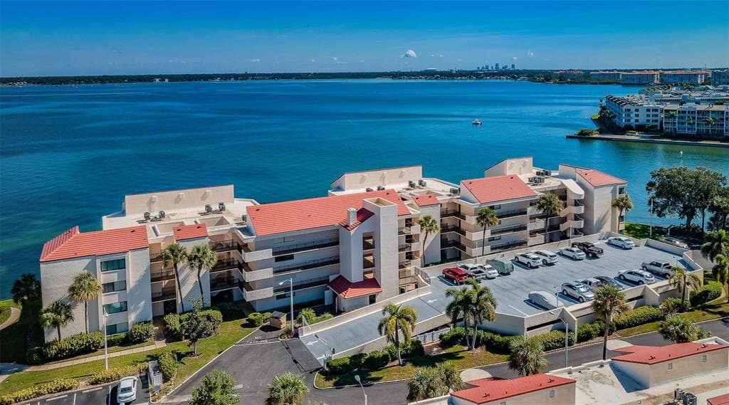 5505 PUERTA DEL SOL BOULEVARD S UNIT 122 ST PETERSBURG, FL 33715