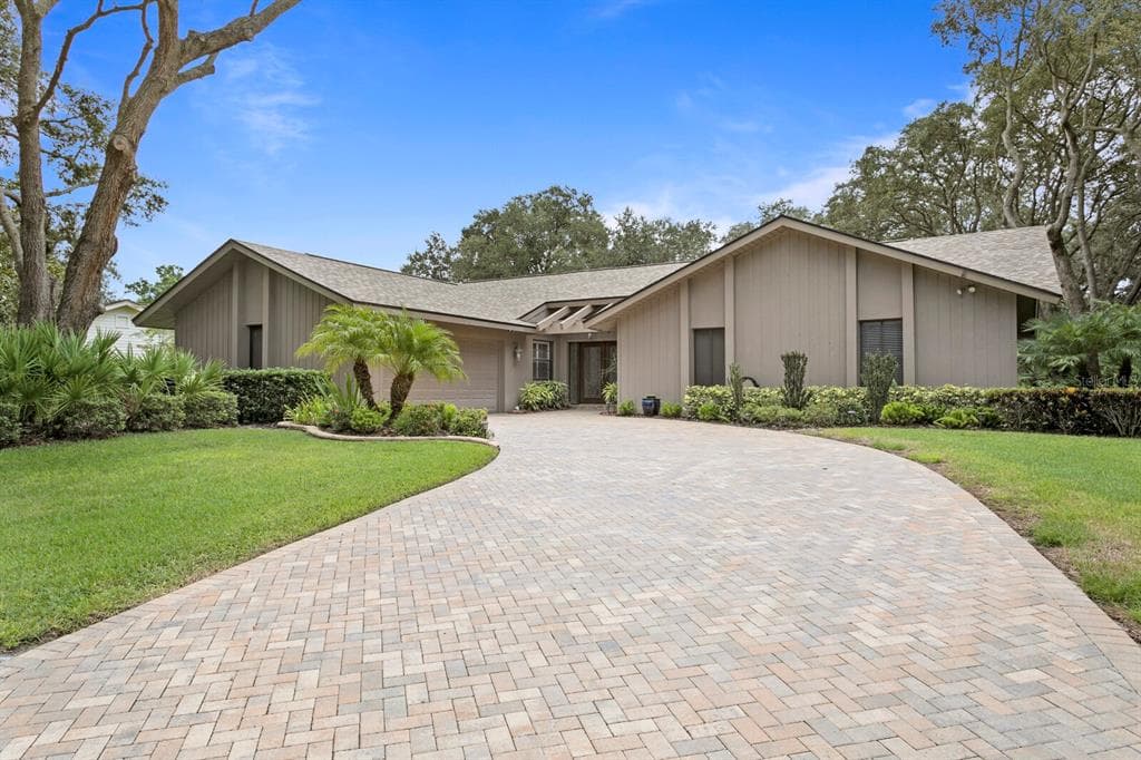 2857 PHEASANT RUN CLEARWATER, FL 33759