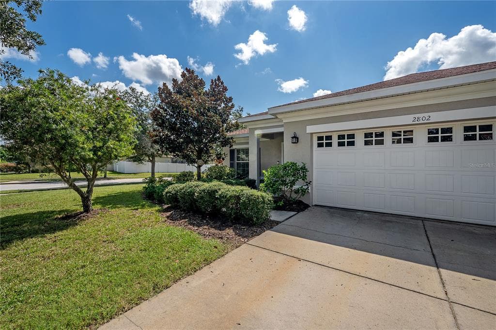 2802 WINGLEWOOD CIRCLE LUTZ, FL 33558
