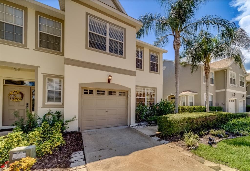 578 VALLANCE WAY NE ST PETERSBURG, FL 33716
