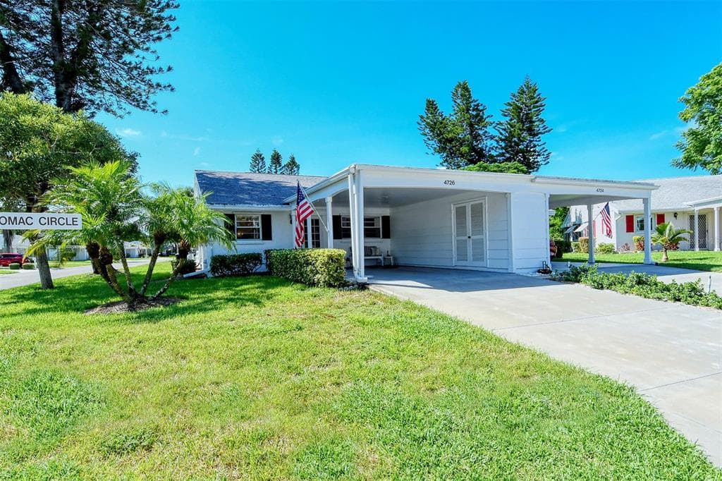 4726 POTOMAC CIRCLE BRADENTON, FL 34210