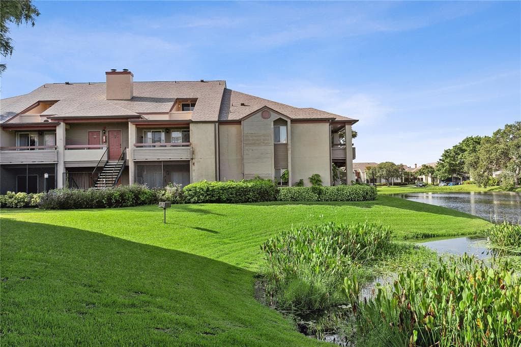 10263 GANDY BOULEVARD N UNIT 605 ST PETERSBURG, FL 33702