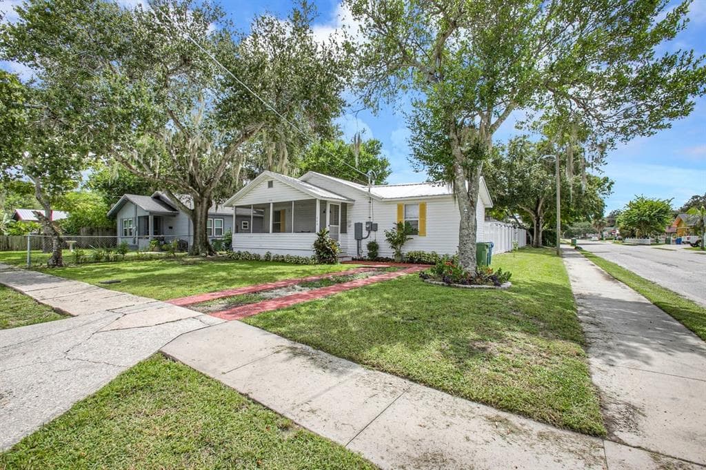 400 AVENUE I SE WINTER HAVEN, FL 33880