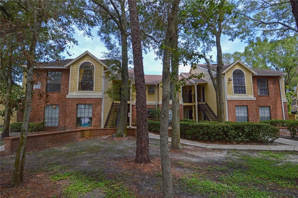 8609 MALLARD RESERVE DRIVE UNIT 104 TAMPA, FL 33614