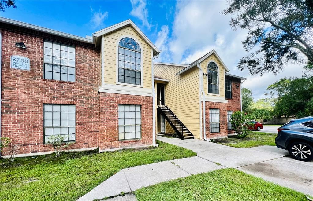 8758 MALLARD RESERVE DRIVE UNIT 101 TAMPA, FL 33614