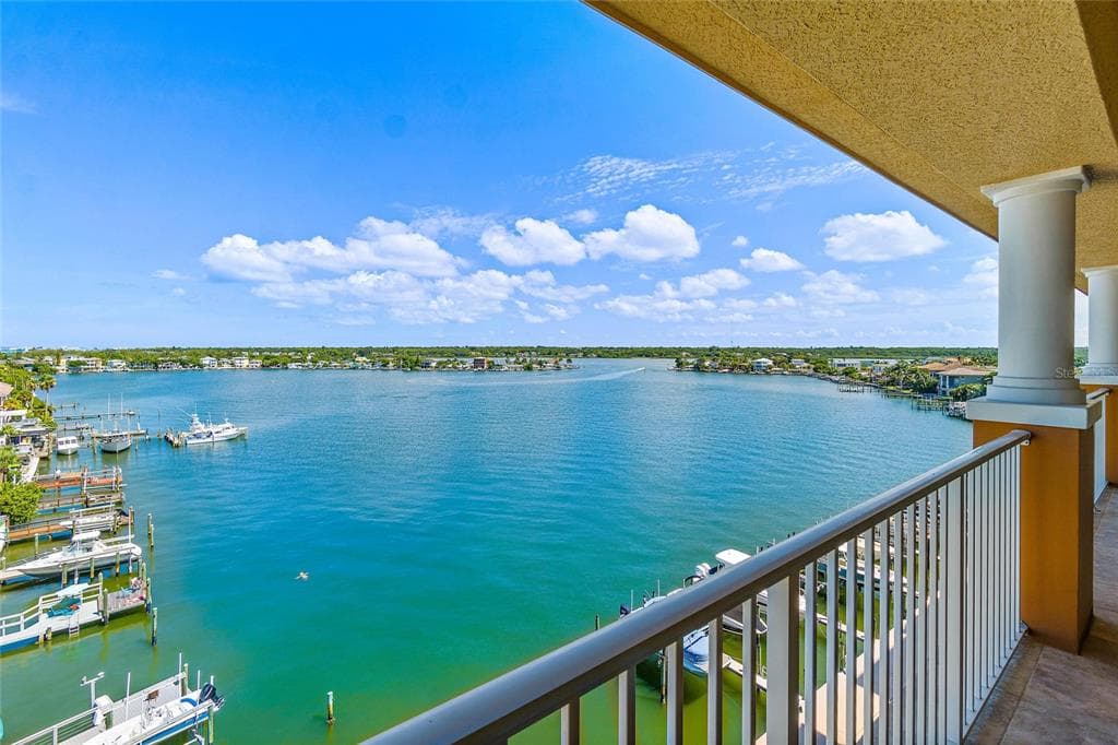 17715 GULF BOULEVARD UNIT 703 REDINGTON SHORES, FL 33708