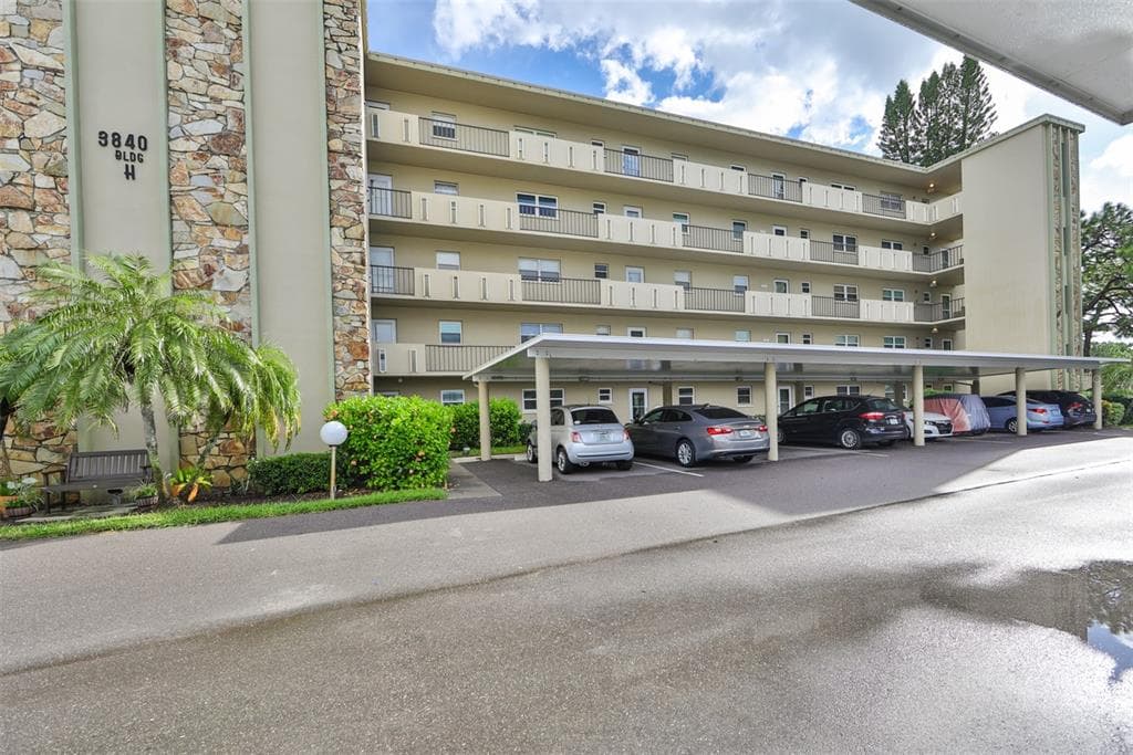 3840 IRONWOOD LANE UNIT 106H BRADENTON, FL 34209