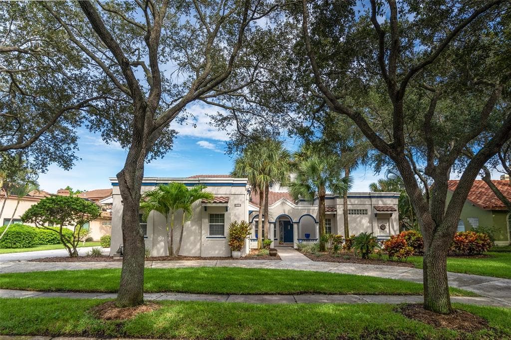 7462 WATERSILK DRIVE N PINELLAS PARK, FL 33782