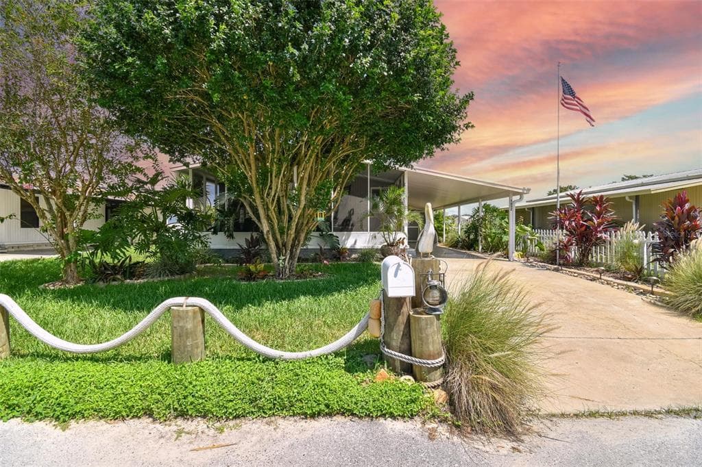5652 CONGRESS STREET NEW PORT RICHEY, FL 34653
