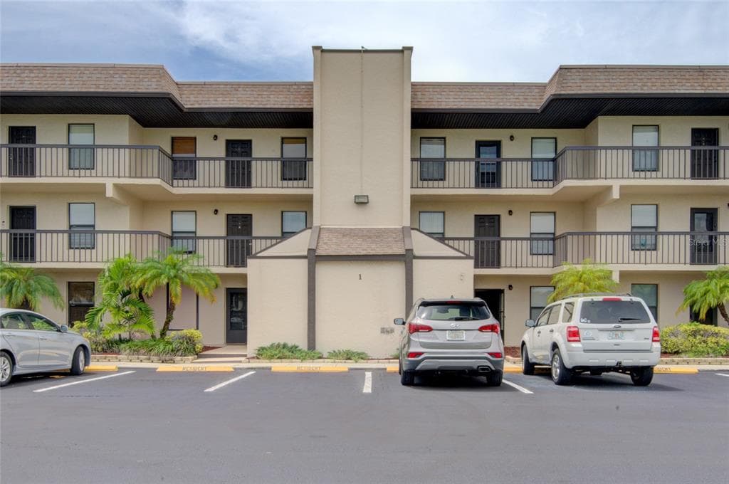 1999 KINGS HIGHWAY UNIT 14A PORT CHARLOTTE, FL 33980