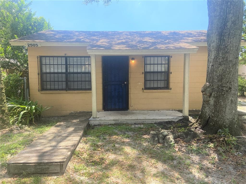 2505 E 27TH AVENUE TAMPA, FL 33605