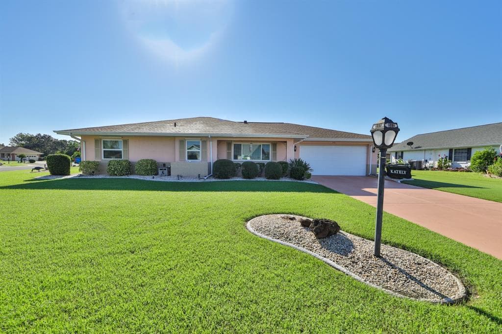 312 STONEHAM DRIVE SUN CITY CENTER, FL 33573