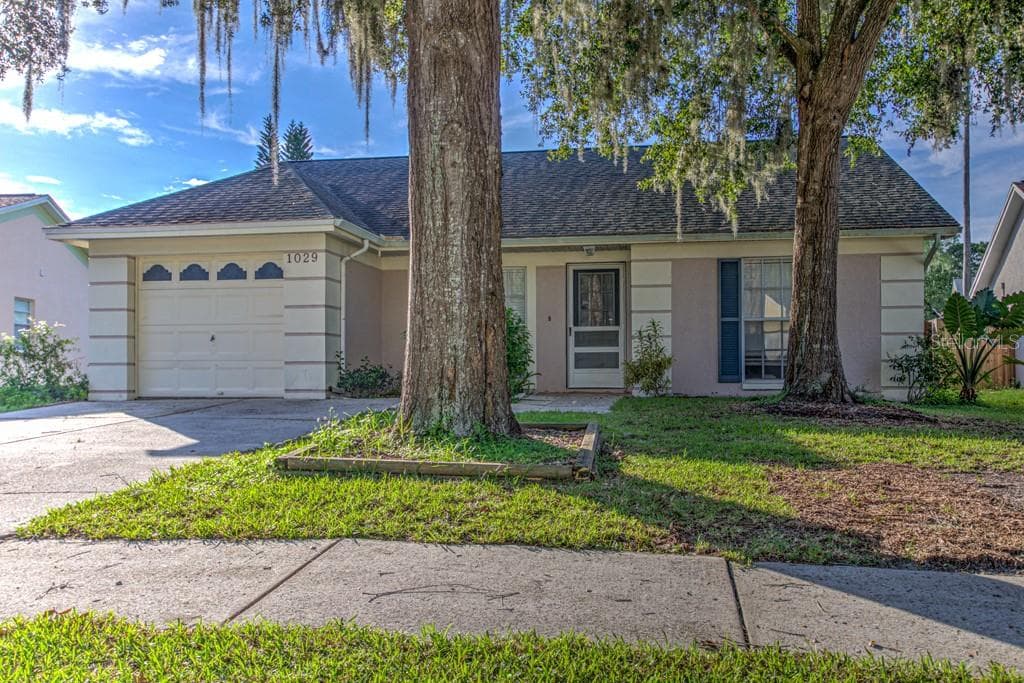 1029 HARDWOOD DRIVE VALRICO, FL 33596