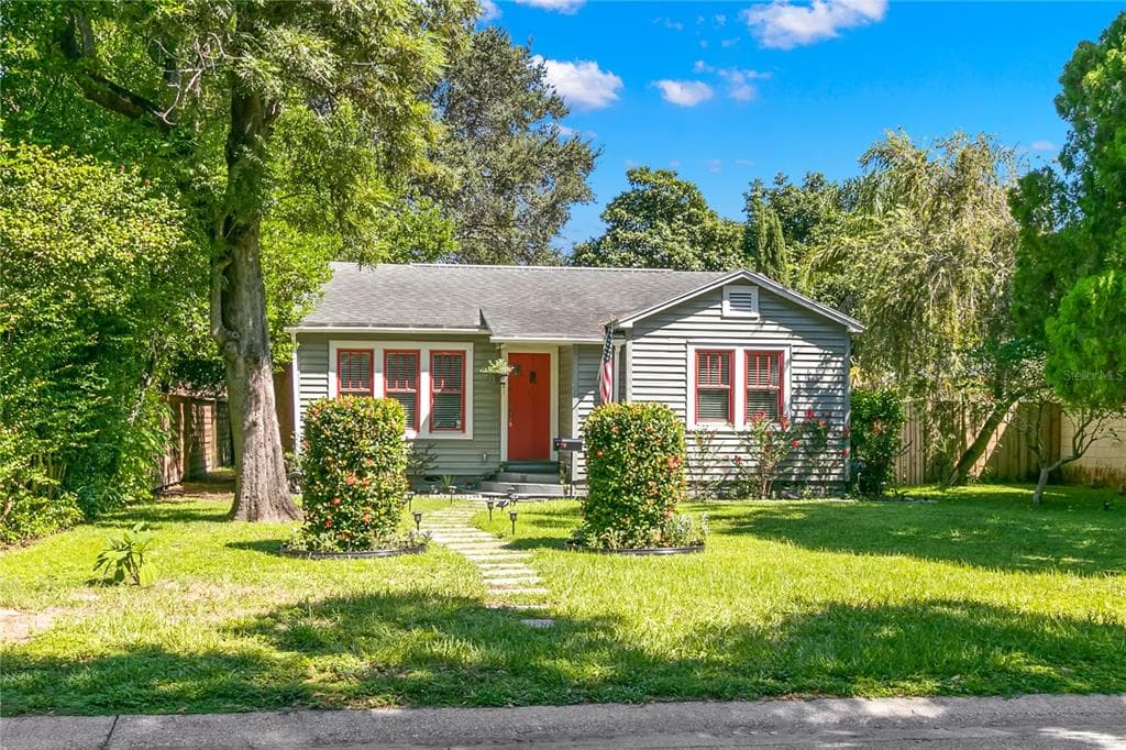 1921 23RD AVENUE N ST PETERSBURG, FL 33713
