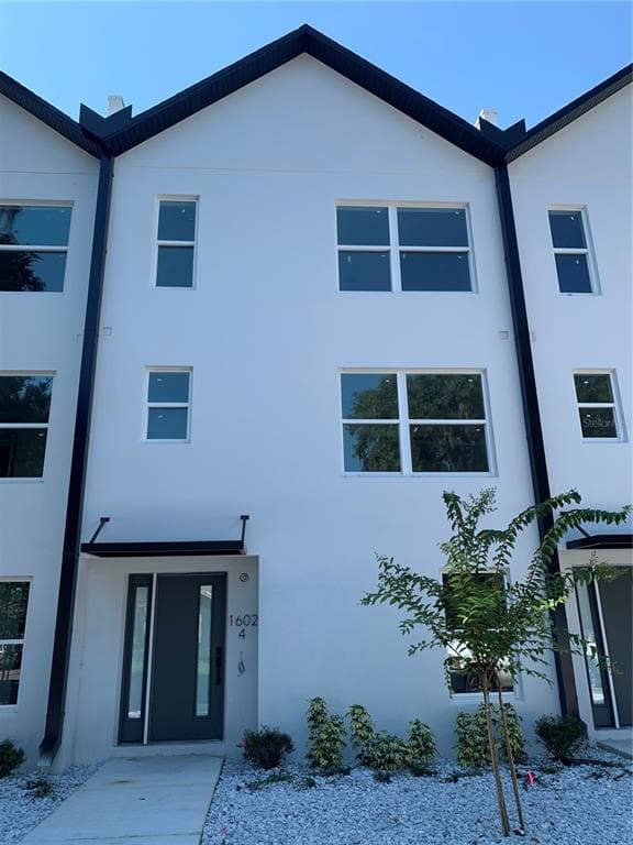 1602 PARK LAKE STREET UNIT 4 ORLANDO, FL 32803