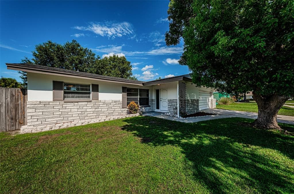 1444 COTTONWOOD TERRACE DUNEDIN, FL 34698