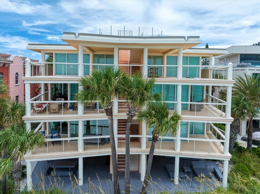 8540 W GULF BOULEVARD UNIT 2 TREASURE ISLAND, FL 33706