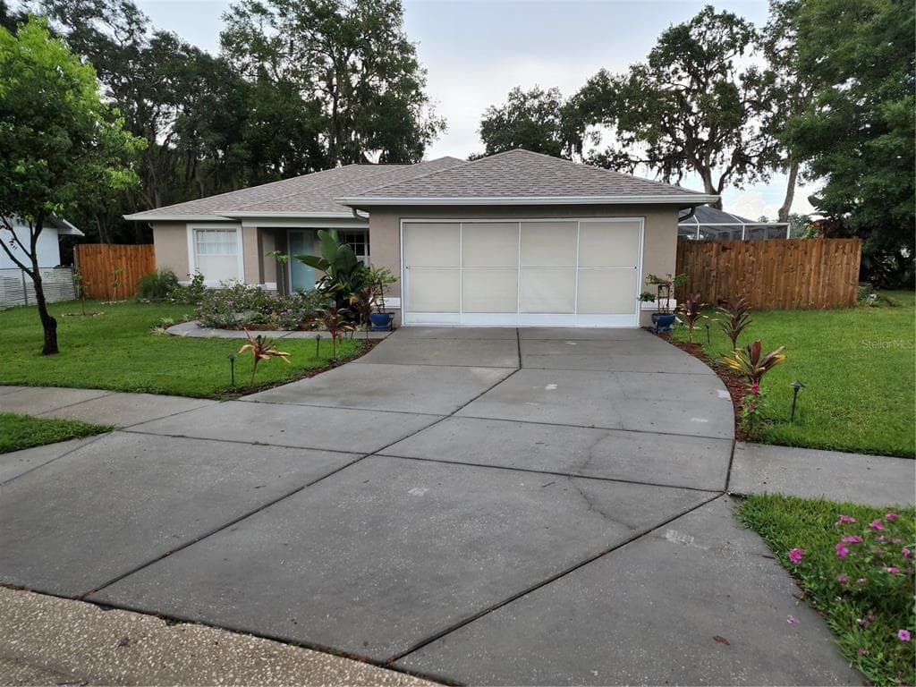 12424 GOLDEN OAK CIRCLE HUDSON, FL 34669