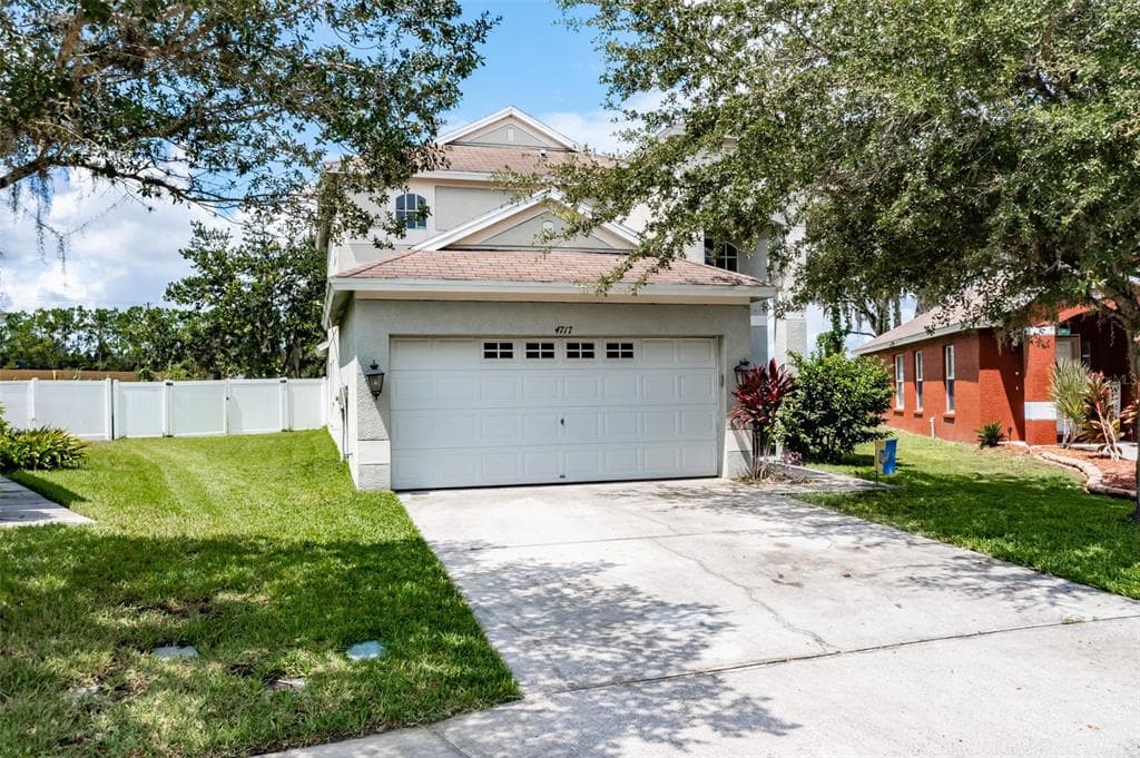 4717 WHITE BAY CIRCLE WESLEY CHAPEL, FL 33545