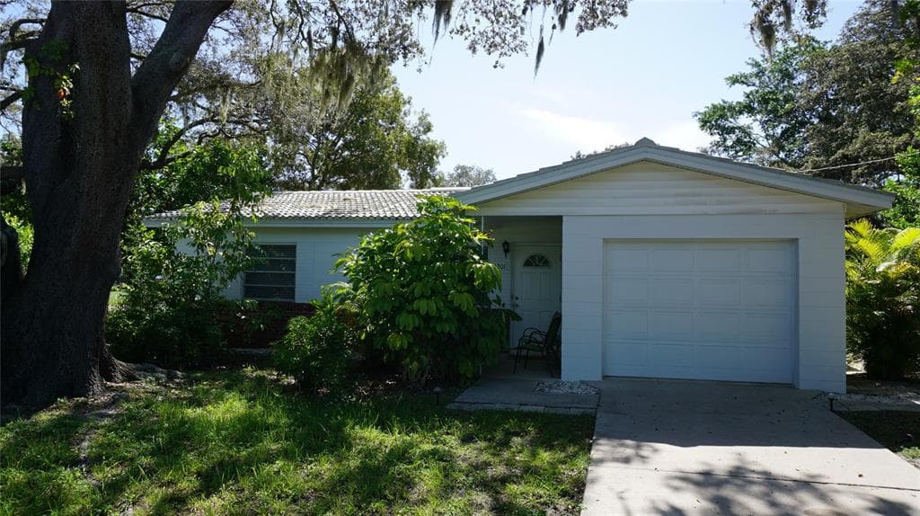 6201 51ST TERRACE N ST PETERSBURG, FL 33709