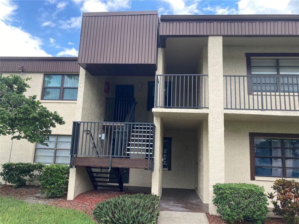 2400 WINDING CREEK BOULEVARD UNIT 16-106 CLEARWATER, FL 33761
