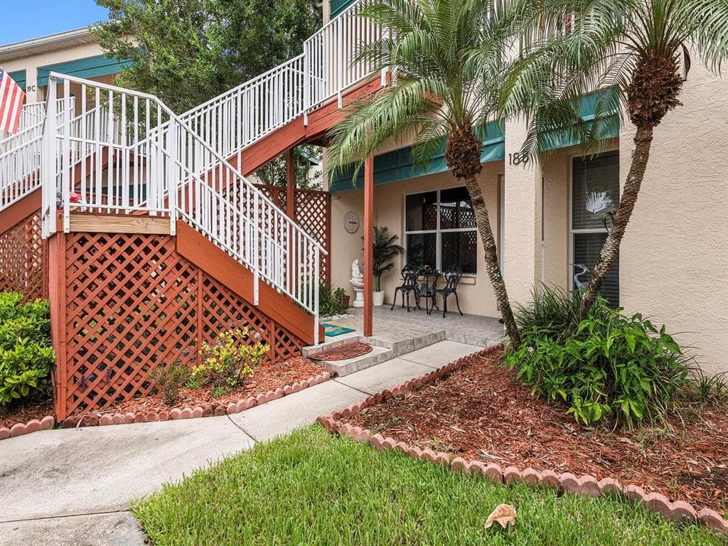 6499 99TH WAY N UNIT 18B ST PETERSBURG, FL 33708