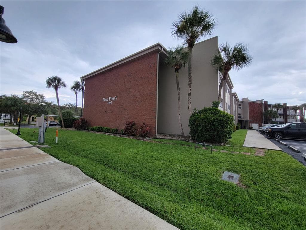 3100 HARBOR BOULEVARD UNIT 105 PORT CHARLOTTE, FL 33952