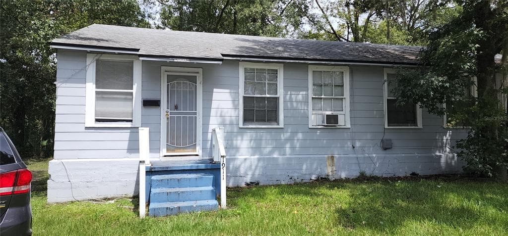 1911 W 26TH STREET JACKSONVILLE, FL 32209