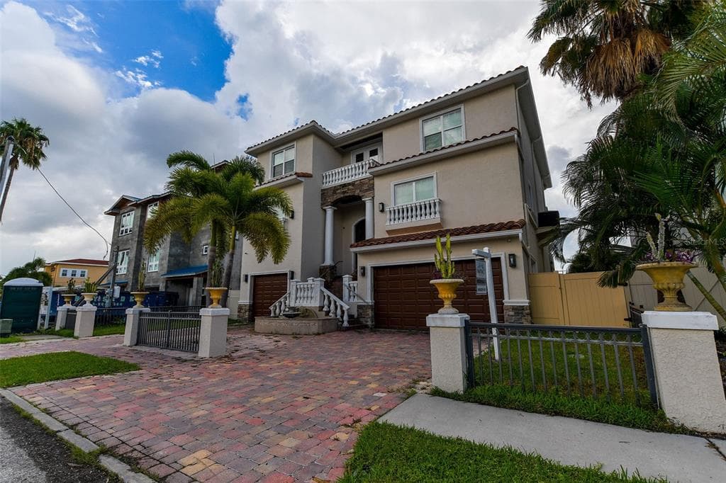 15324 HARBOR DRIVE MADEIRA BEACH, FL 33708