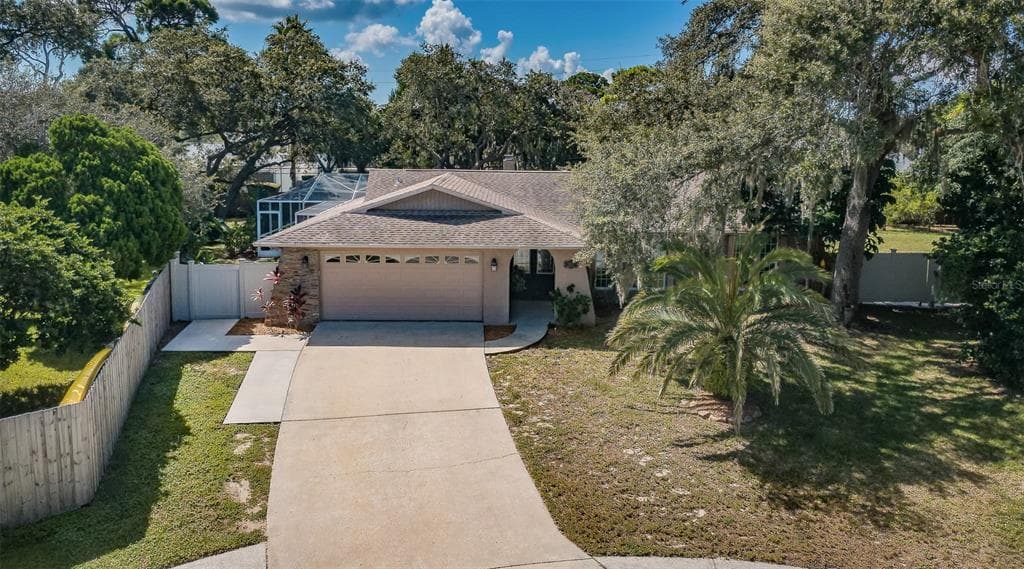 1623 PIRATES COVE TARPON SPRINGS, FL 34689