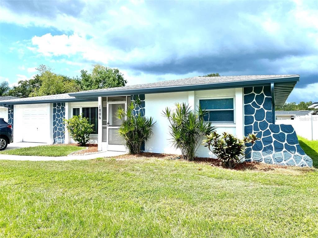 1806 DRIFTWOOD CIRCLE S OLDSMAR, FL 34677