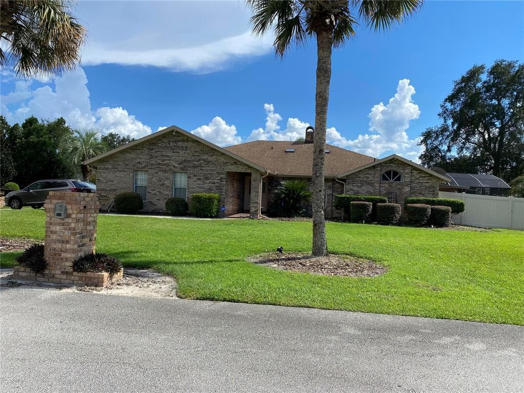 565 HAYMAN COURT DEBARY, FL 32713
