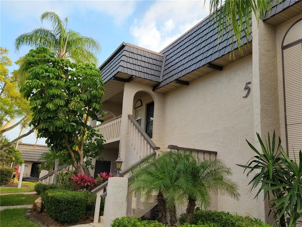 503 CORDOVA GREEN UNIT 503 LARGO, FL 33777