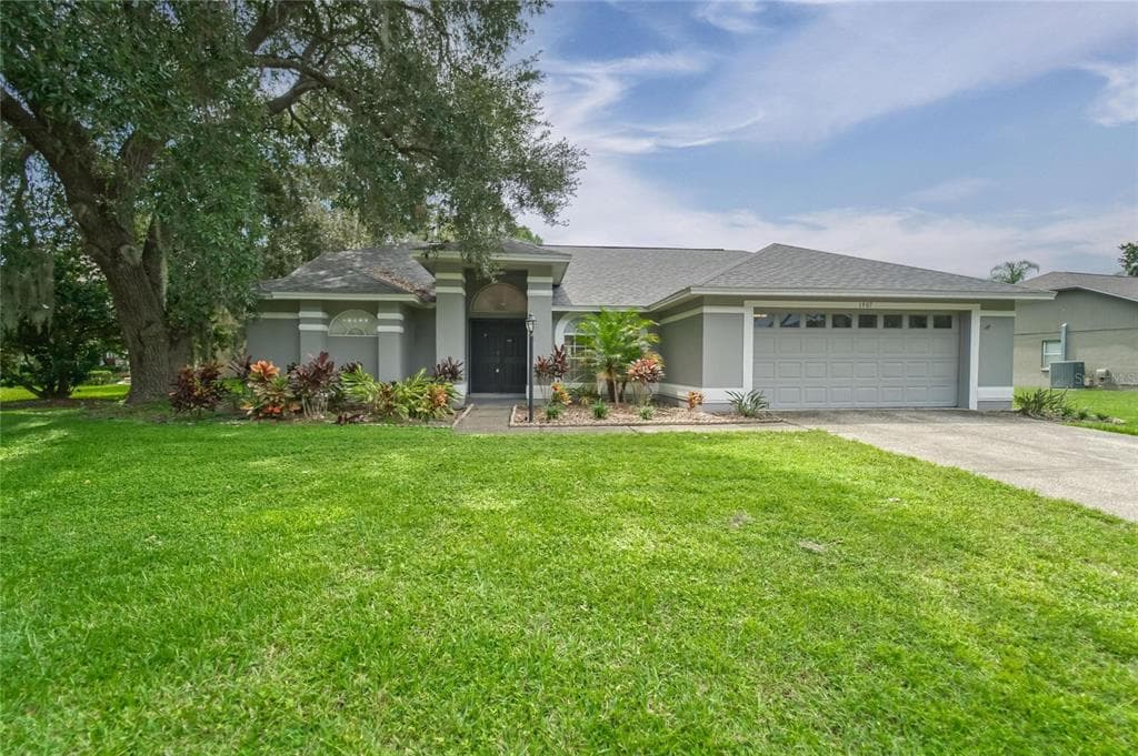 1907 CARRIAGE CT PLANT CITY, FL 33566