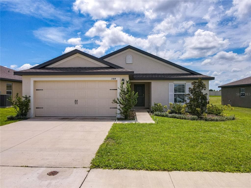 1584 SWAN LAKE CIRCLE DUNDEE, FL 33838