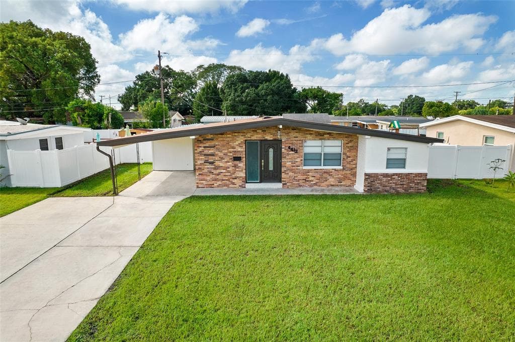 4412 W NORTH STREET TAMPA, FL 33614