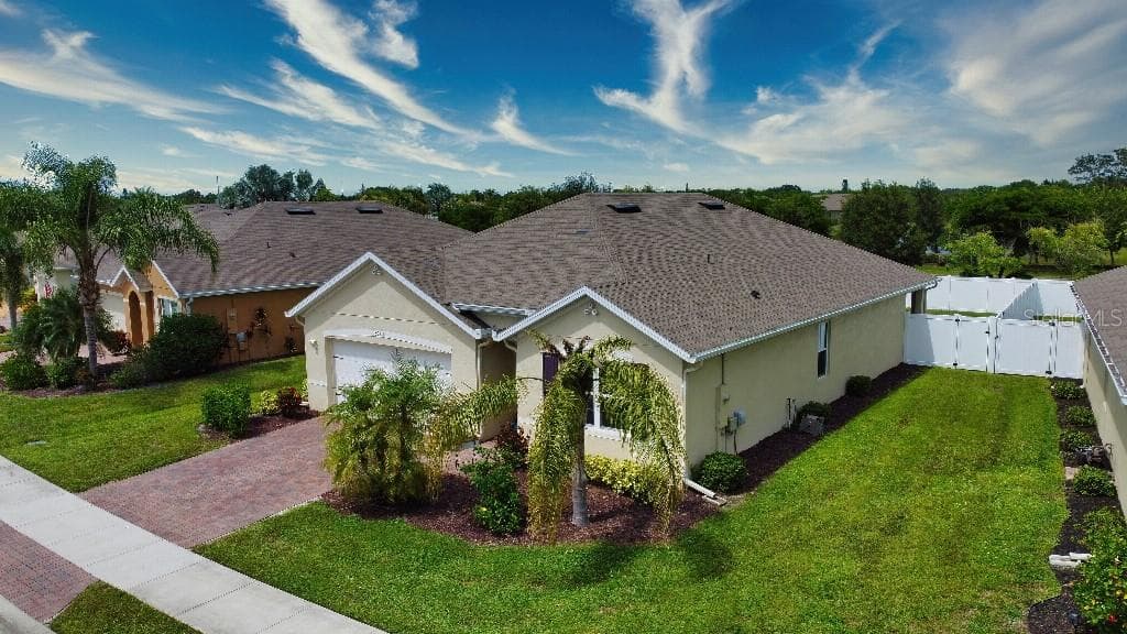 8988 MONDIAL COURT VENICE, FL 34293