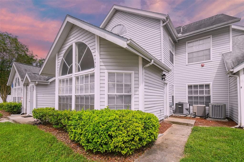 12209 ARMENIA GABLES CIRCLE UNIT 12209 TAMPA, FL 33612