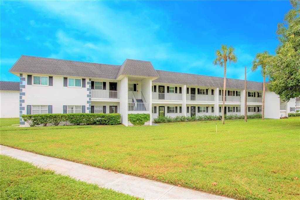 303 47TH AVENUE DRIVE W UNIT 157 BRADENTON, FL 34207