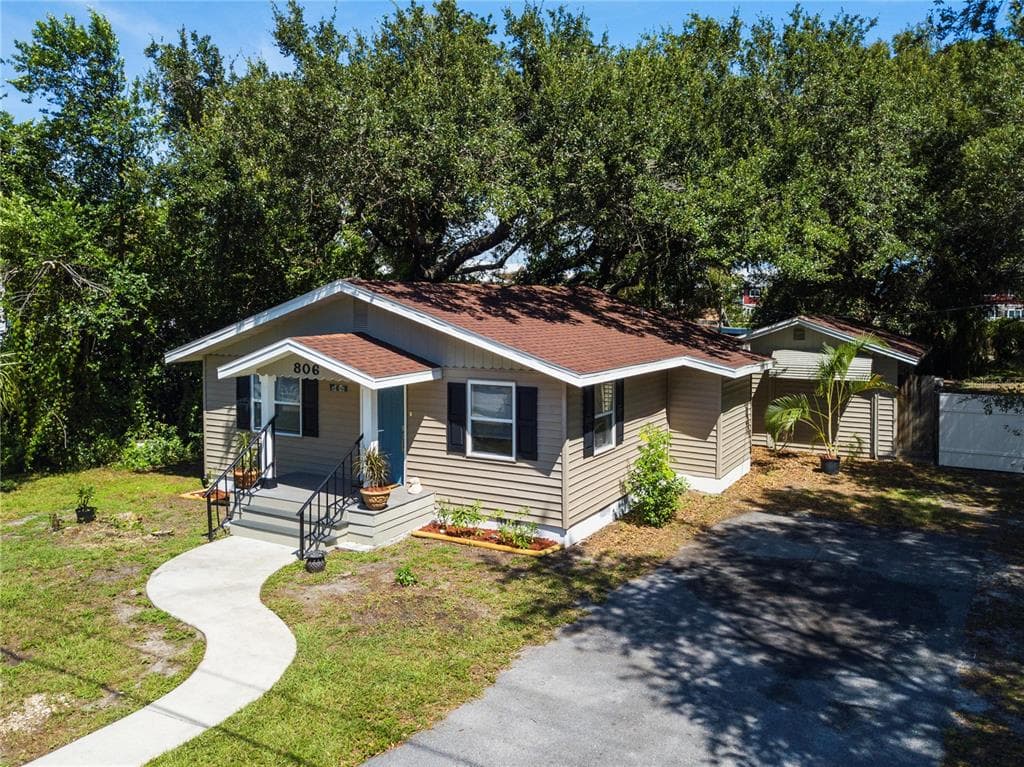806 WOODLAWN STREET CLEARWATER, FL 33756