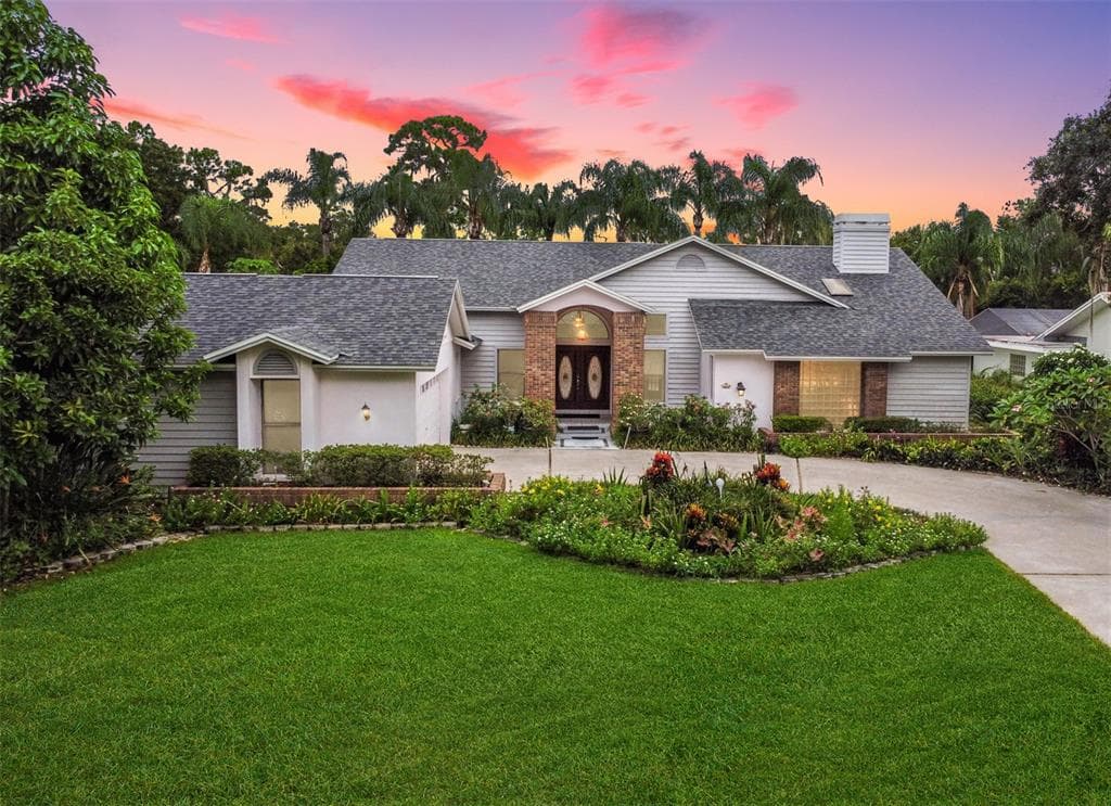 2822 HAMMOCK DRIVE