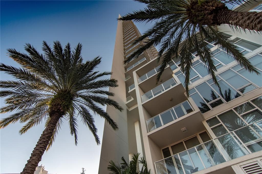 145 2ND AVENUE S UNIT 614 ST PETERSBURG, FL 33701