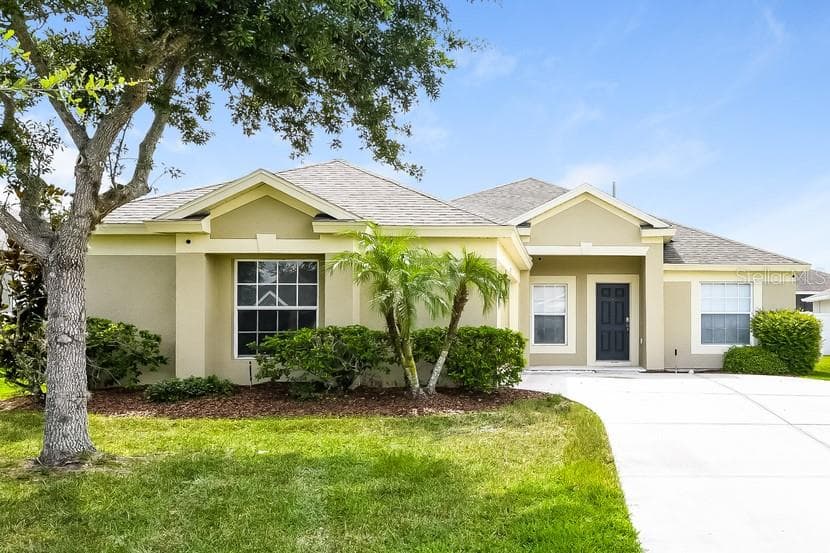 2335 MEADOW OAK CIRCLE KISSIMMEE, FL 34746