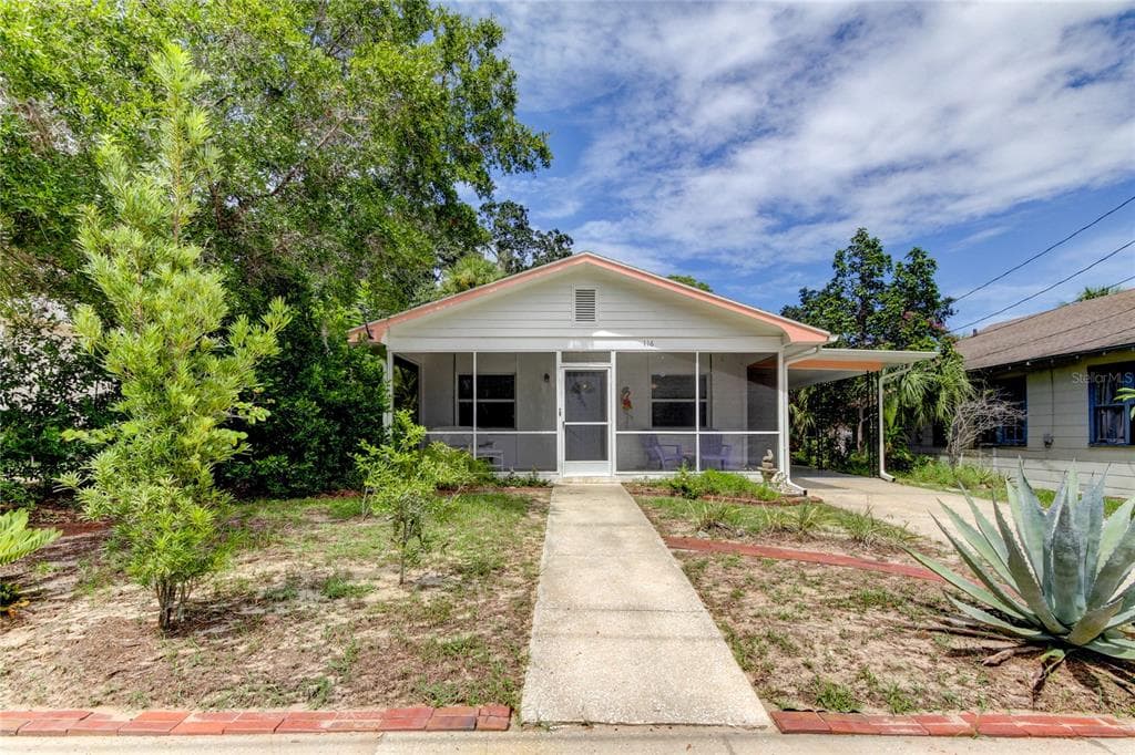 116 READ STREET TARPON SPRINGS, FL 34689