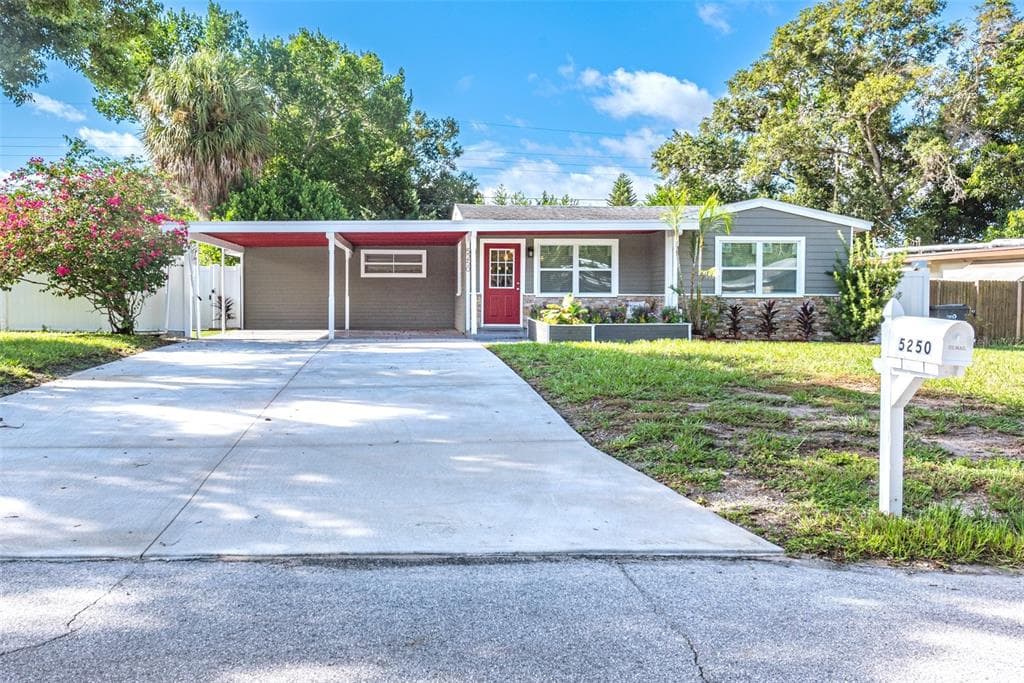 5250 44TH AVENUE N ST PETERSBURG, FL 33709