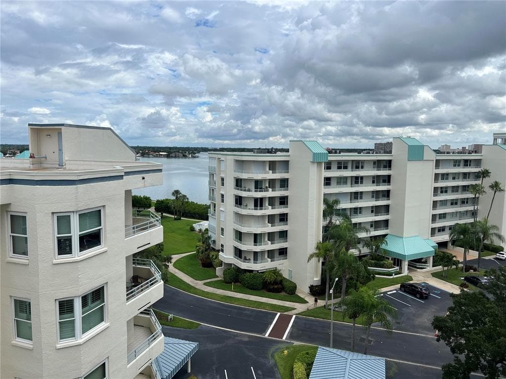 7974 SAILBOAT KEY BOULEVARD S UNIT 706 SOUTH PASADENA, FL 33707