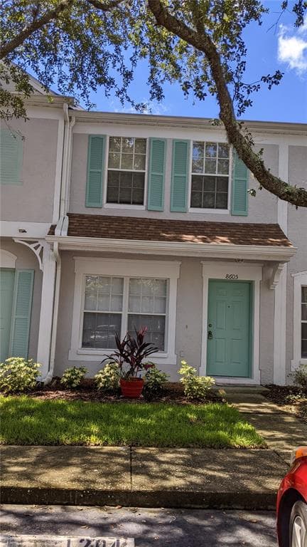 8605 HUNTERS KEY CIRCLE TAMPA, FL 33647