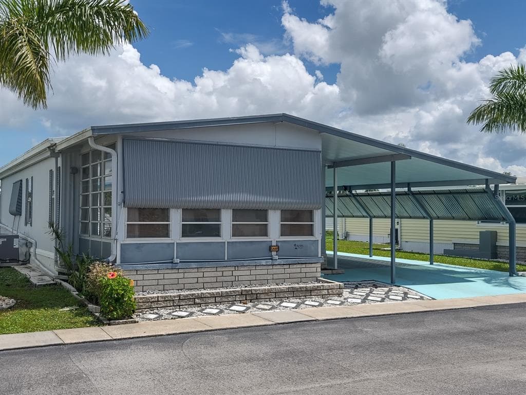 82165 D STREET N UNIT 165 PINELLAS PARK, FL 33781